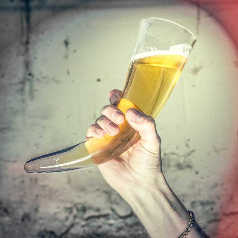 2 x Vikingský pivní roh s podstavcem