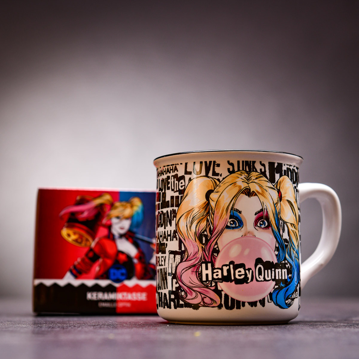 Truhla pro fanynku Harley Quinn