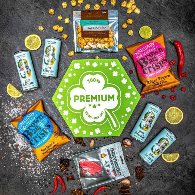 Giftboxeo ajándék készletek Négylevelű lóhere tele Gin Tonic-kal