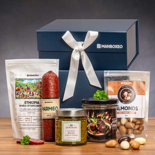 Giftboxeo ajándékdoboz (királykék) – Tele finomságokkal