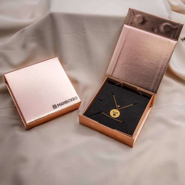 Bangle karkötő egyedi szöveggel