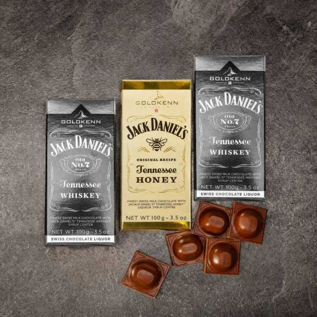 Három luxus csokoládéból álló készlet alkohollal