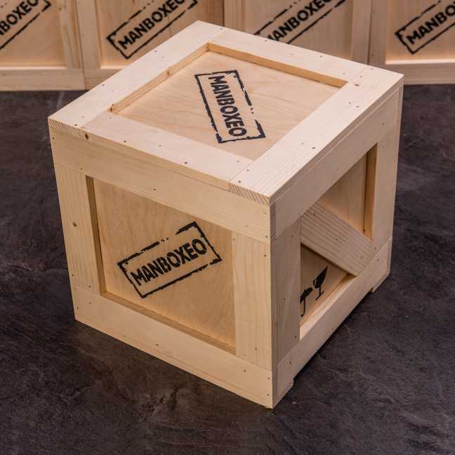 Üres Manboxeo doboz feszítővassal - nagyméretű
