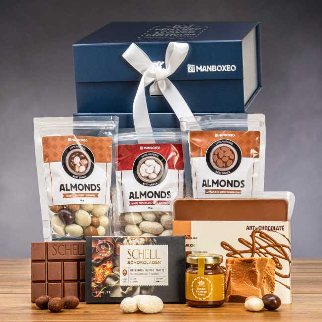 Giftboxeo ajándékdoboz (királykék) – Tele csokoládéval