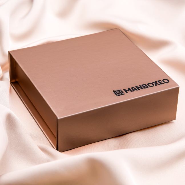 Karkötő egyedi szöveggel ellátott medállal