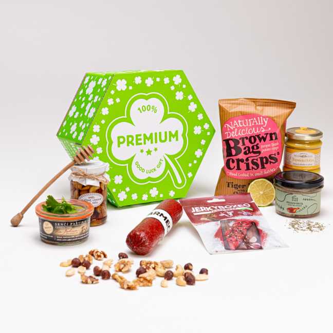 Giftboxeo ajándék készletek Négylevelű lóhere tele ínyenceknek